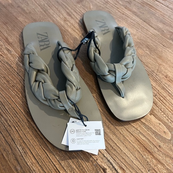 NWT - Zara Leather Sandals - Picture 1 of 2